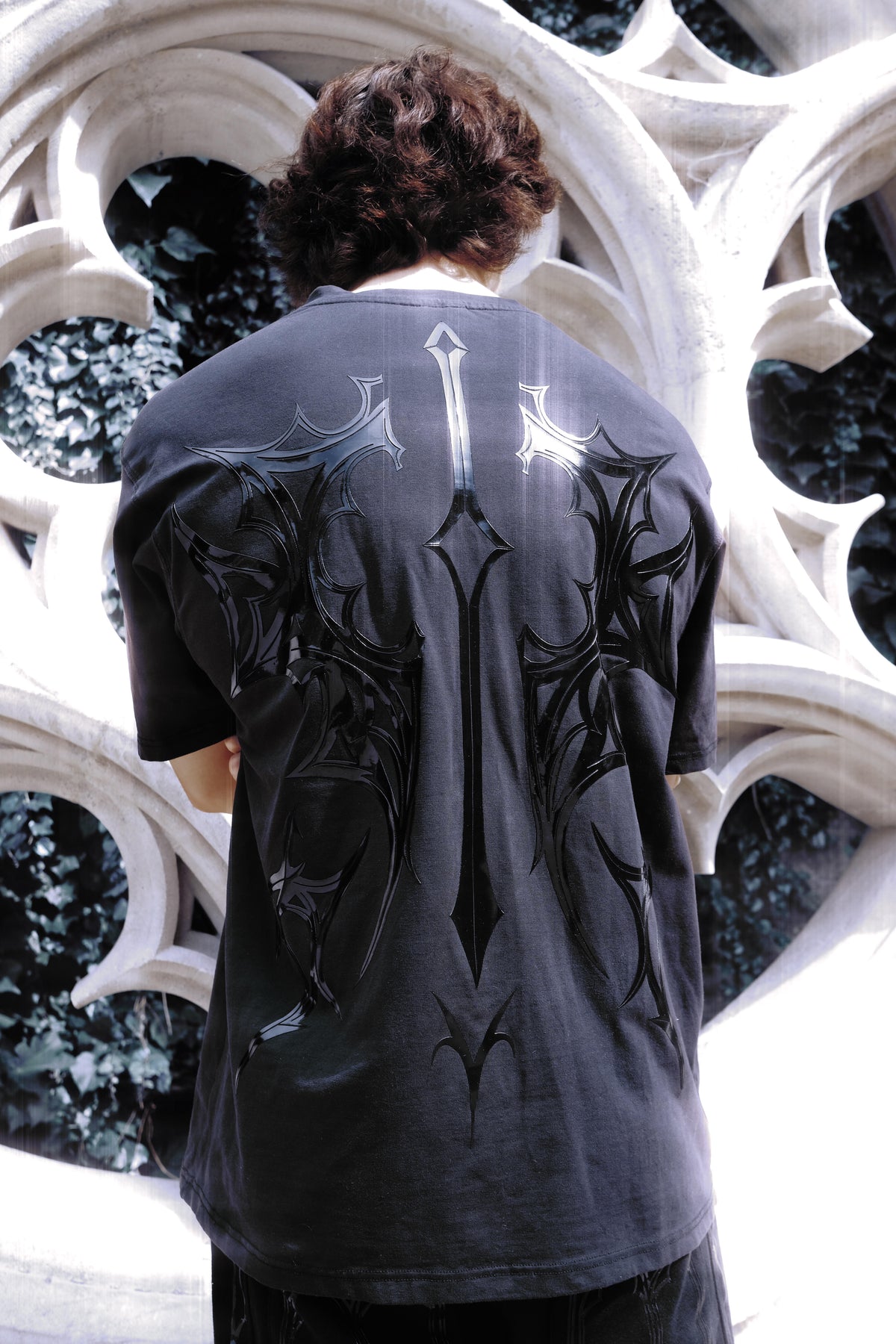 REQUIEM TEE (MIDNIGHT)